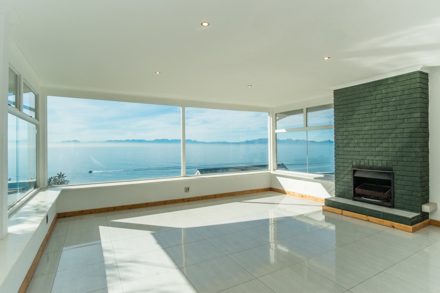 5 Bedroom Property for Sale in Murdock Valley Western Cape